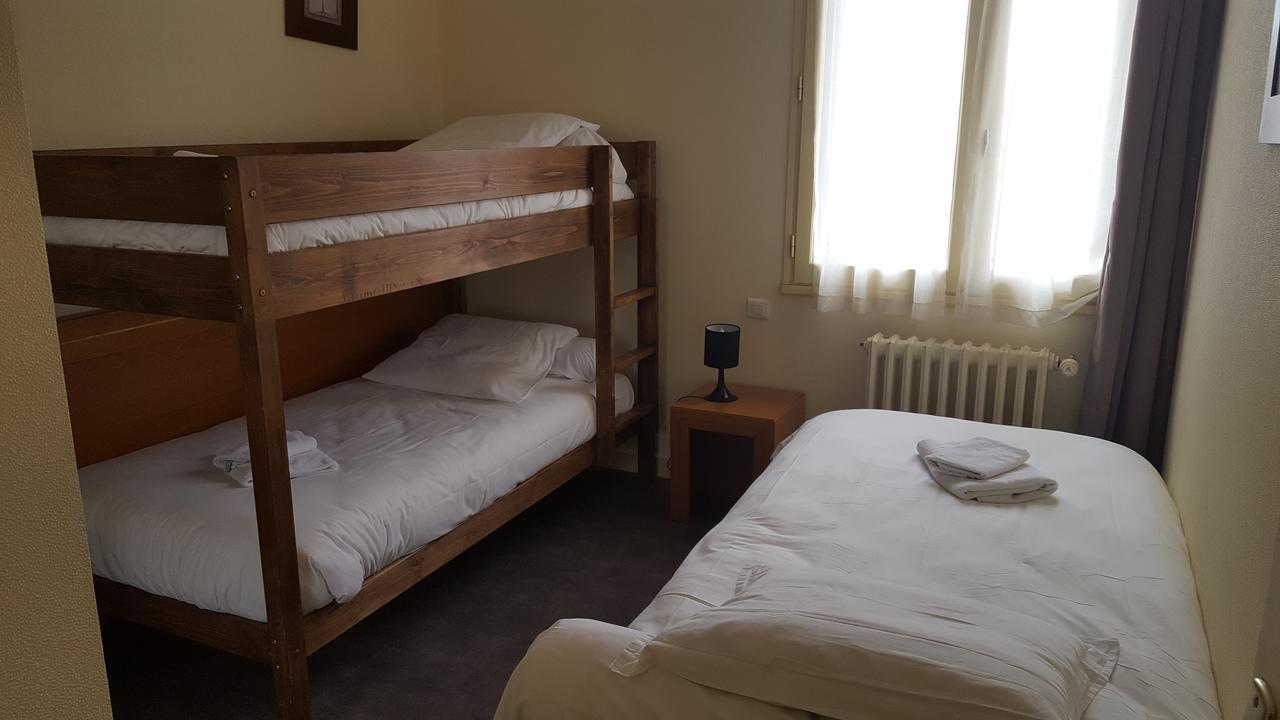 Les 3 Pigeons Hotell Chenay  Eksteriør bilde